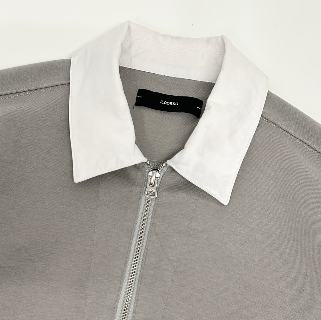 일꼬르소 콘트라스트 하프집업 카라 맨투맨 그레이 상품이미지2