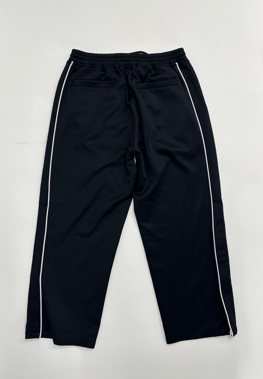 위캔더스 트랙팬츠 블랙 상품이미지3