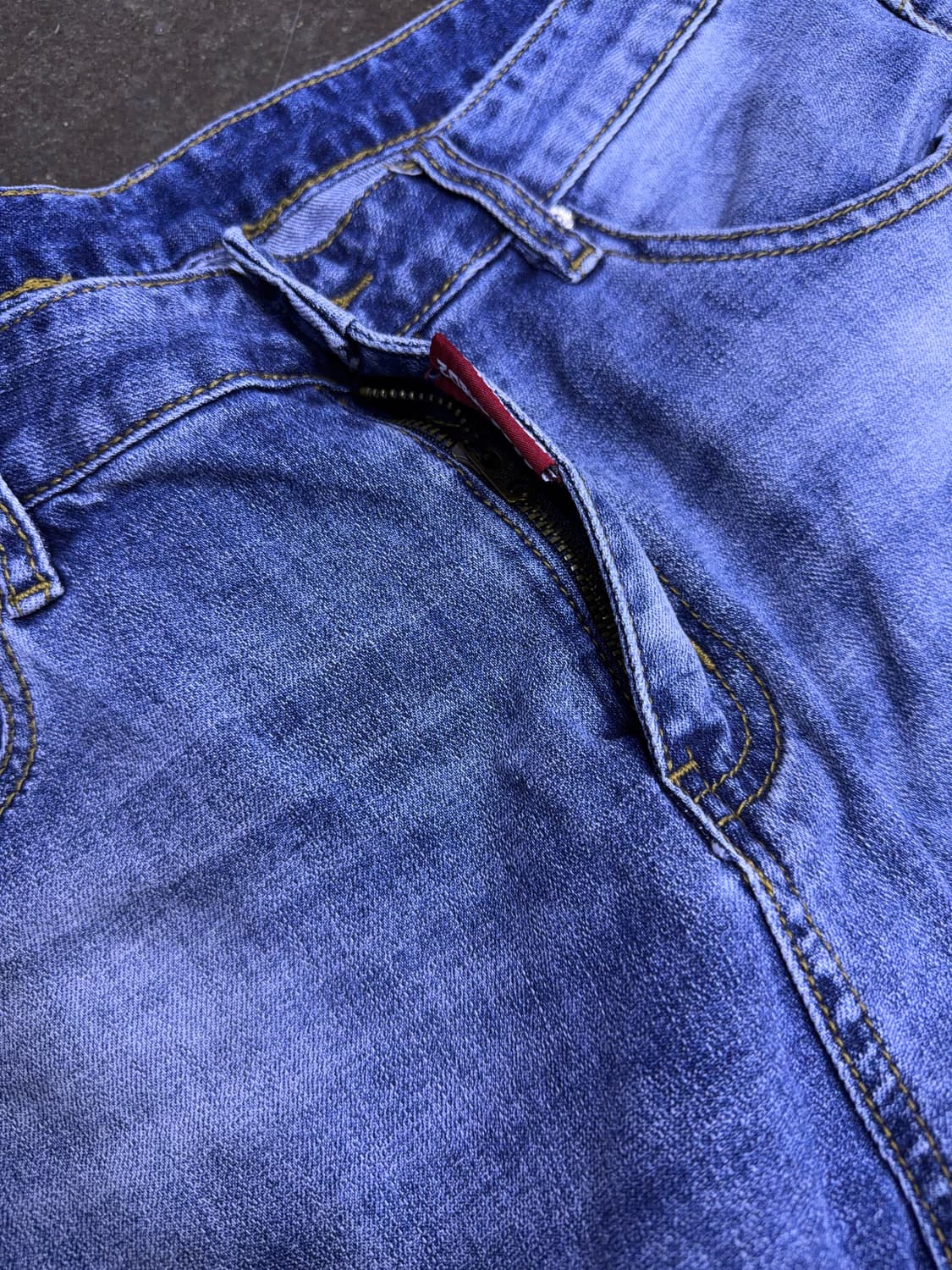 디스퀘어드2 빈티지 패치 워크 디테일 스트레이트핏 데님팬츠 50 상품이미지8