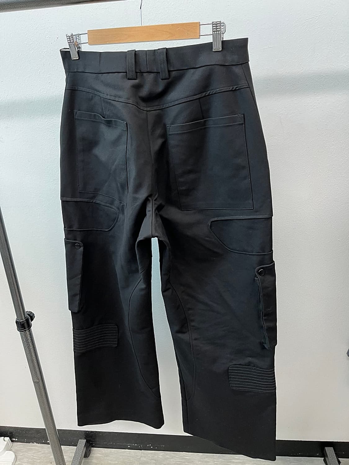 30) STU 블랙 카고팬츠  상품이미지5