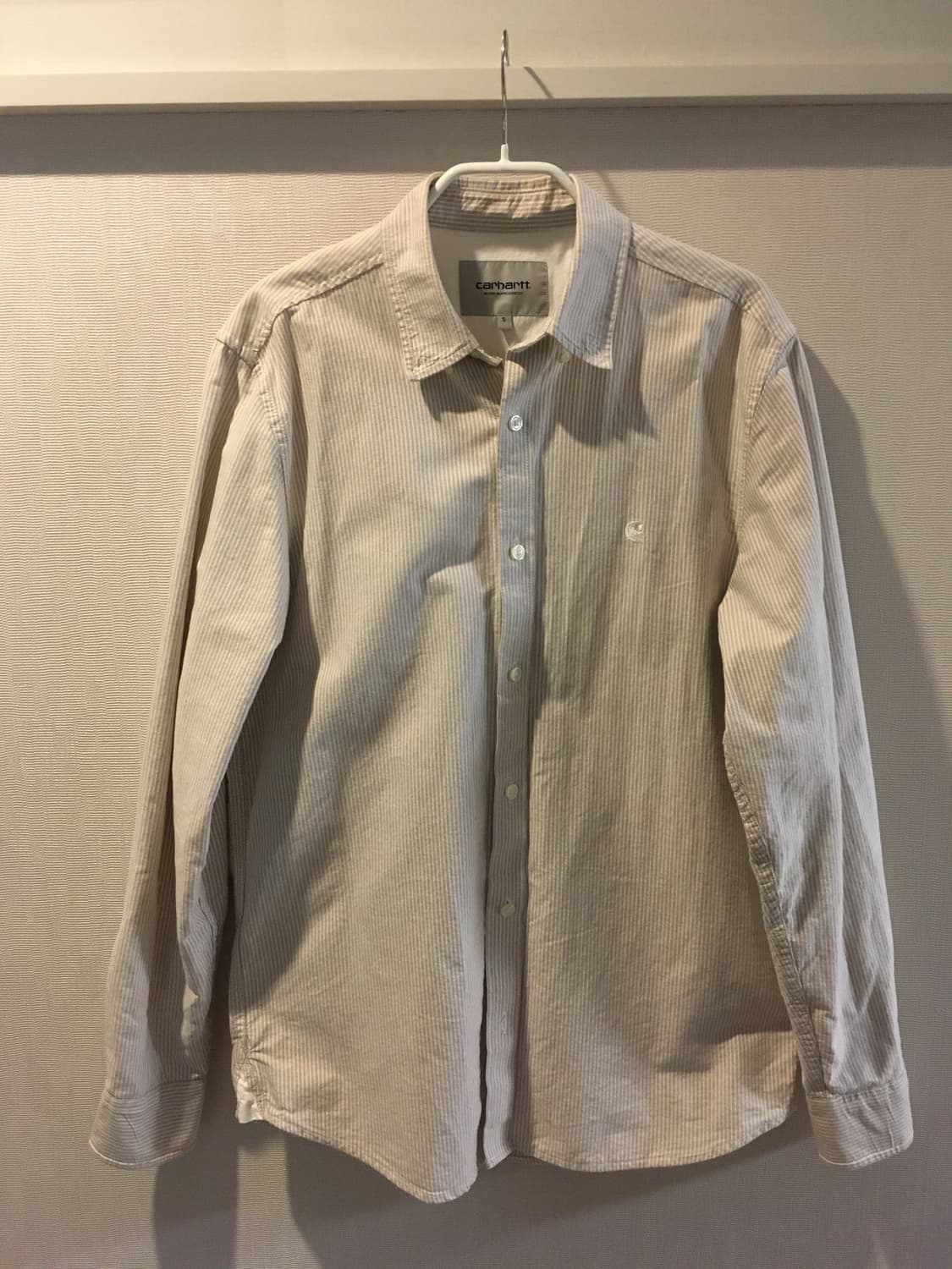 칼하트 스트라이프 긴팔 셔츠 베이지 상품이미지2