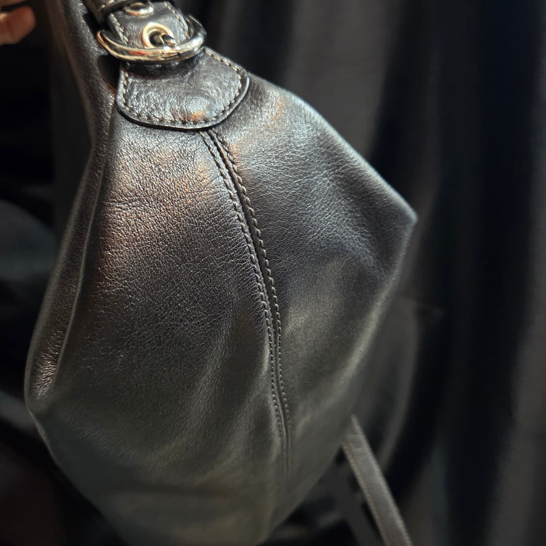 코치 블랙 레더 호보백 숄더백 상품이미지8