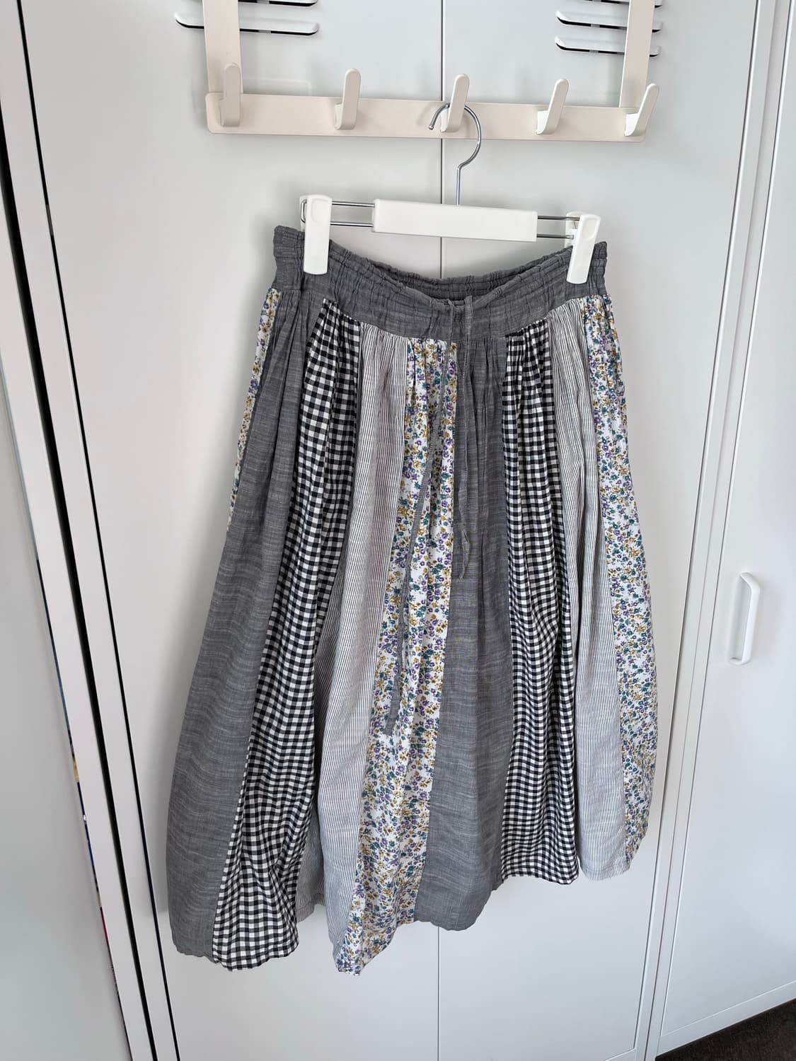 Shuca 슈카 잔꽃 체크 패치 롱스커트 상품이미지3