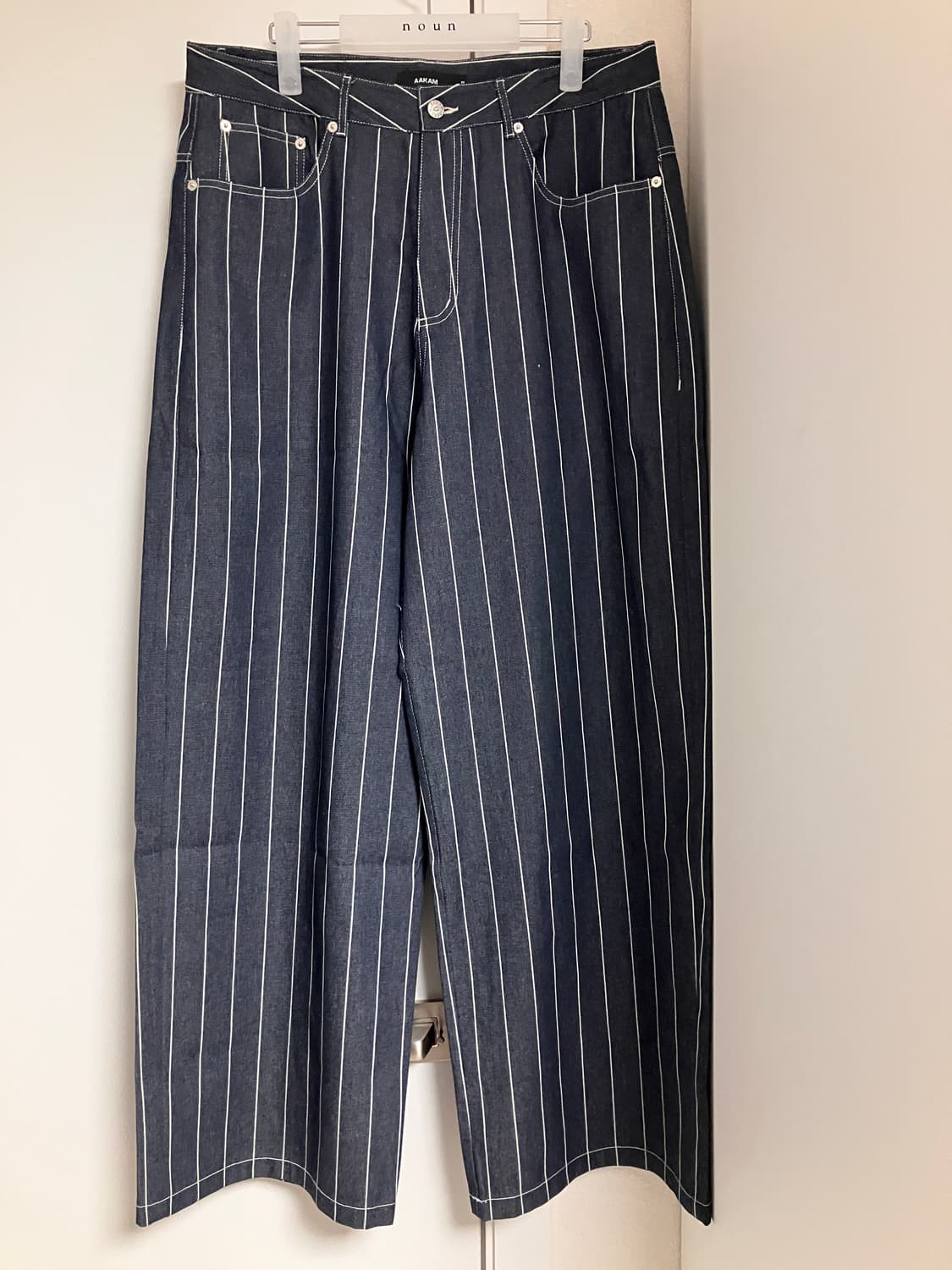 Aakam striped cinch back denim pants 상품이미지2