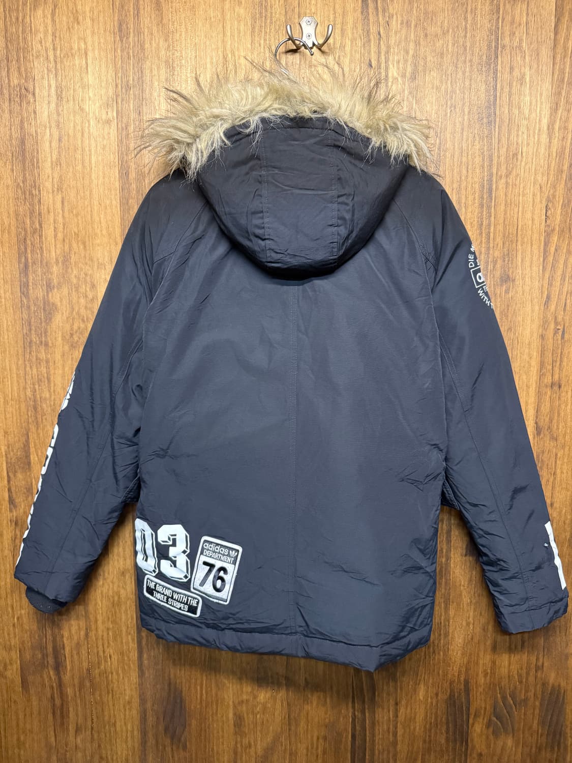 Adidas fur hooded padded jacket 상품이미지3