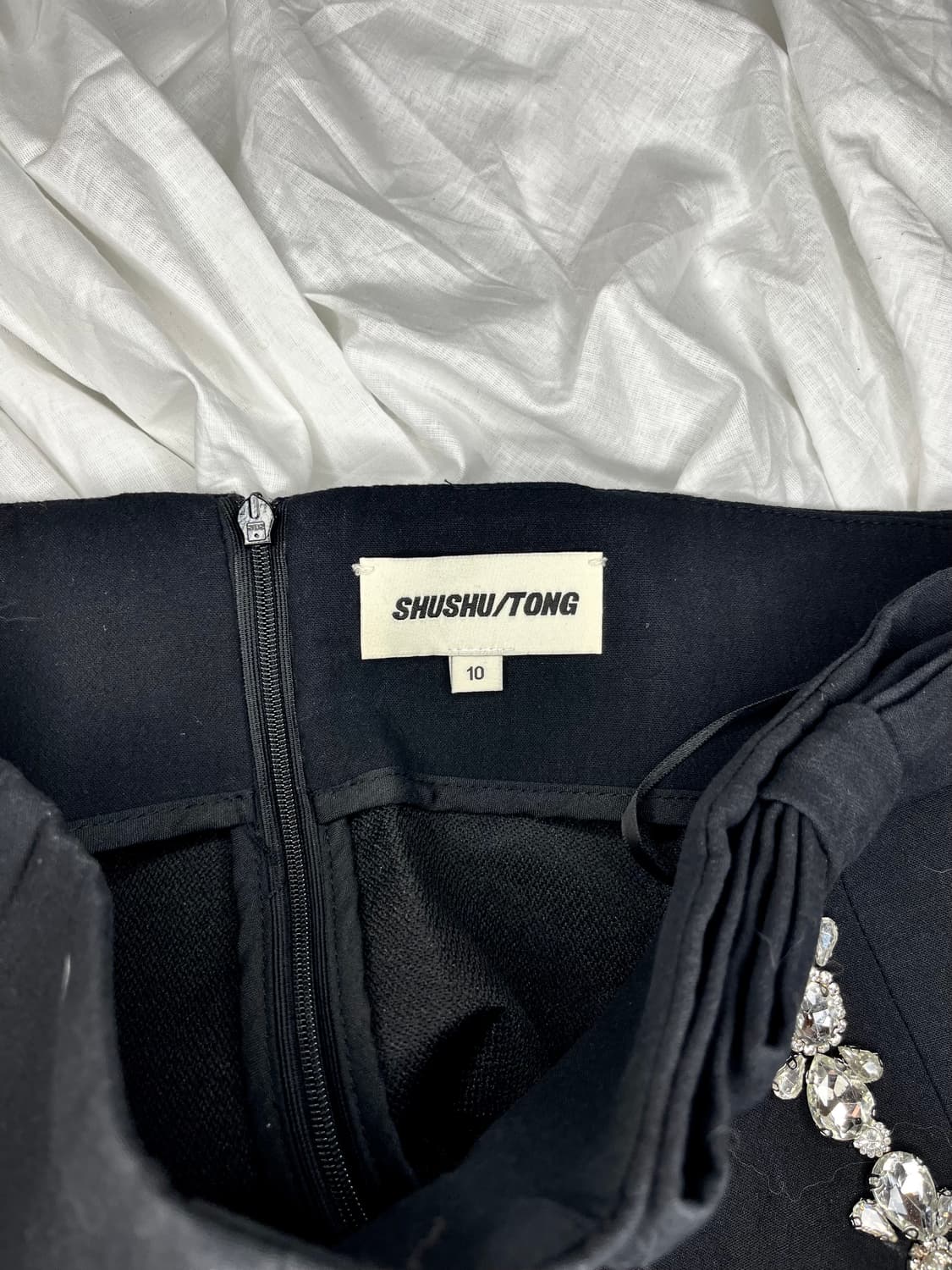 슈슈통 크리스탈 보우 블랙 스커트 상품이미지4