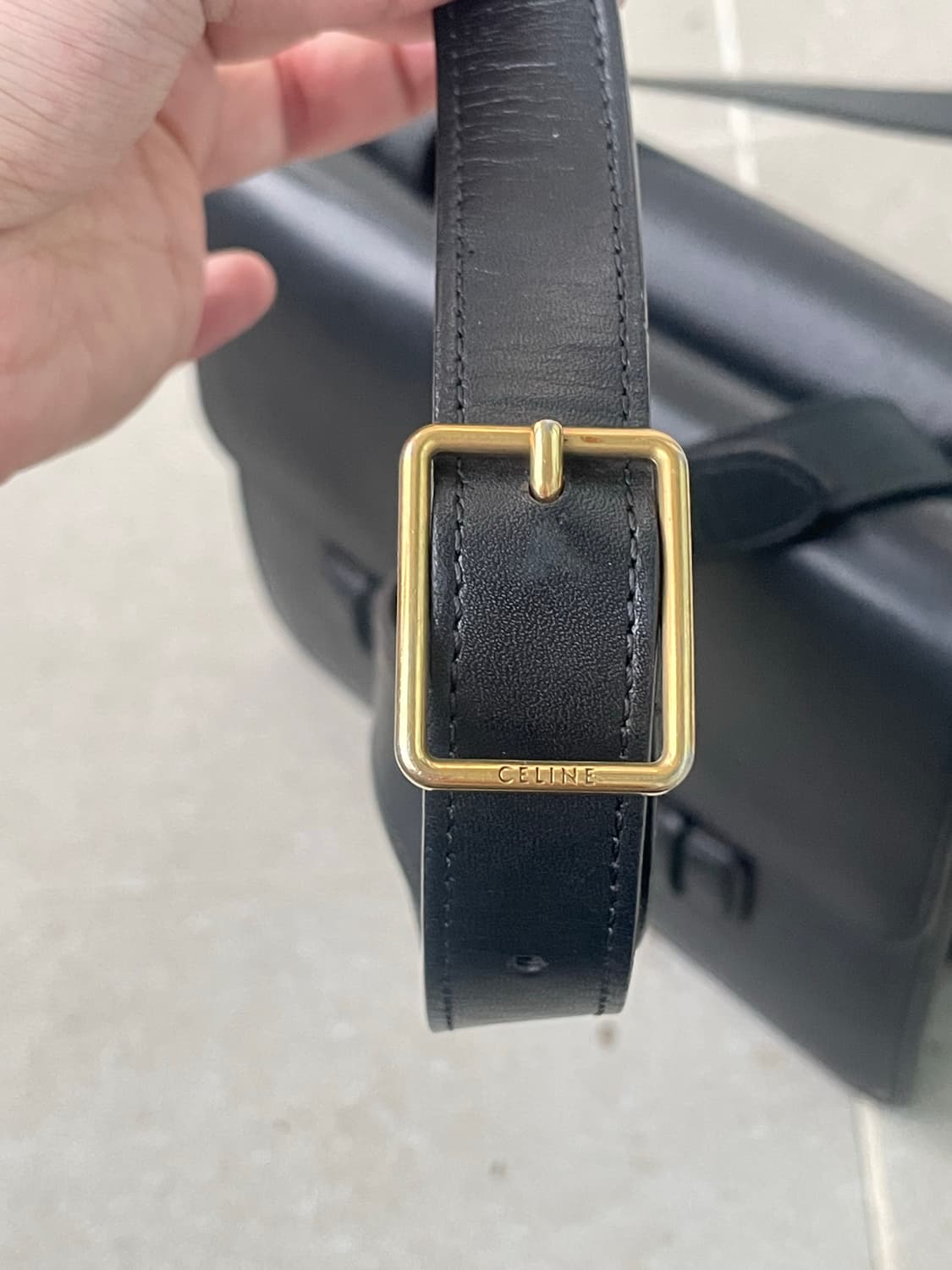 셀린느 (피비 파일로) 시메트리컬 백 검정 미듐 상품이미지4