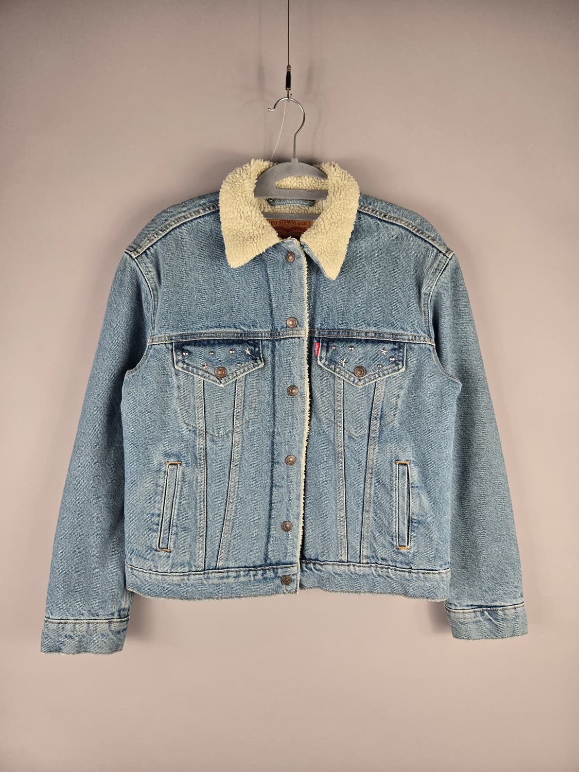 [무료배송]리바이스 S 여성 오버핏 양털 안감 데님 트러커 자켓 청자켓 상품이미지1