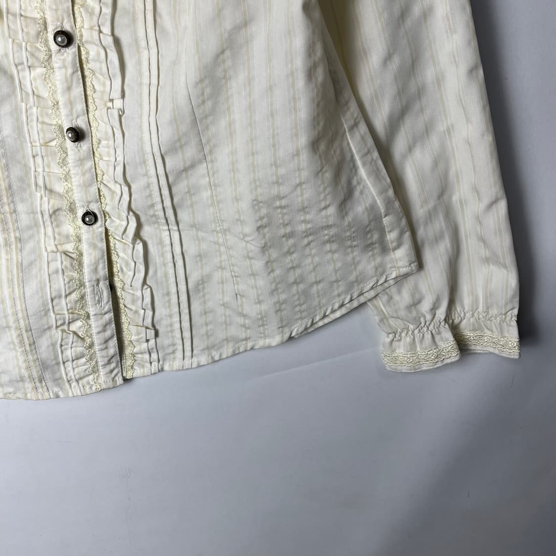 [AXES FEMME] 엑시즈팜 레이스 프릴 블라우스 상품이미지3