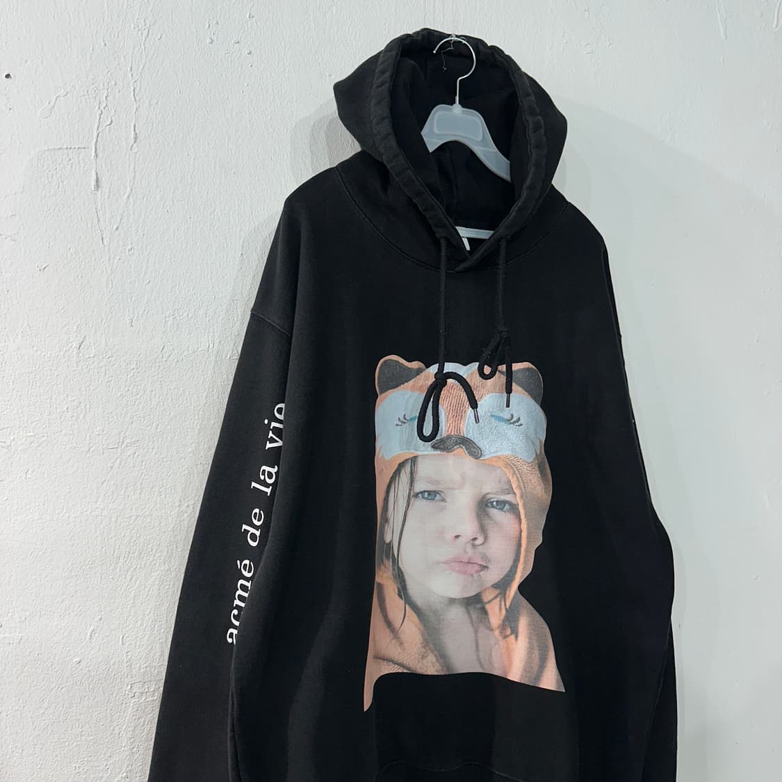 아크메드라비 후드티 상품이미지2