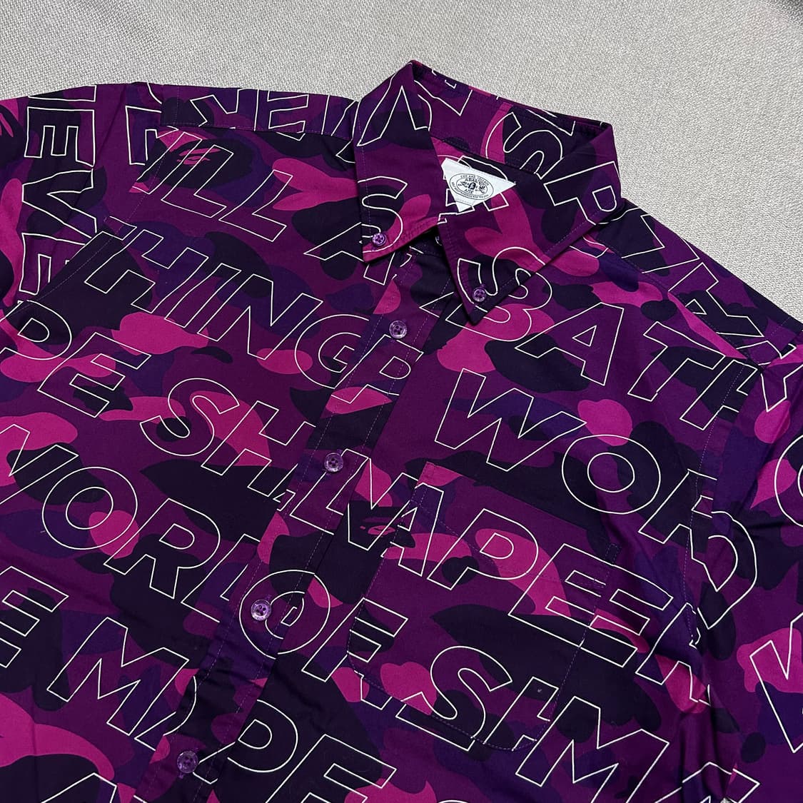 BAPE 텍스트 칼라 카모 버튼다운 셔츠 상품이미지3