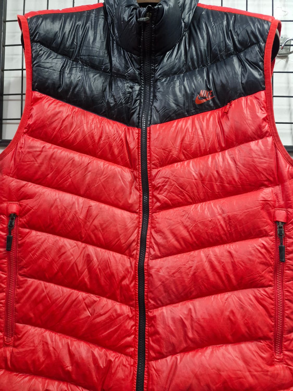 105XL 나이키 경량 다운 조끼 베스트. 상품이미지4