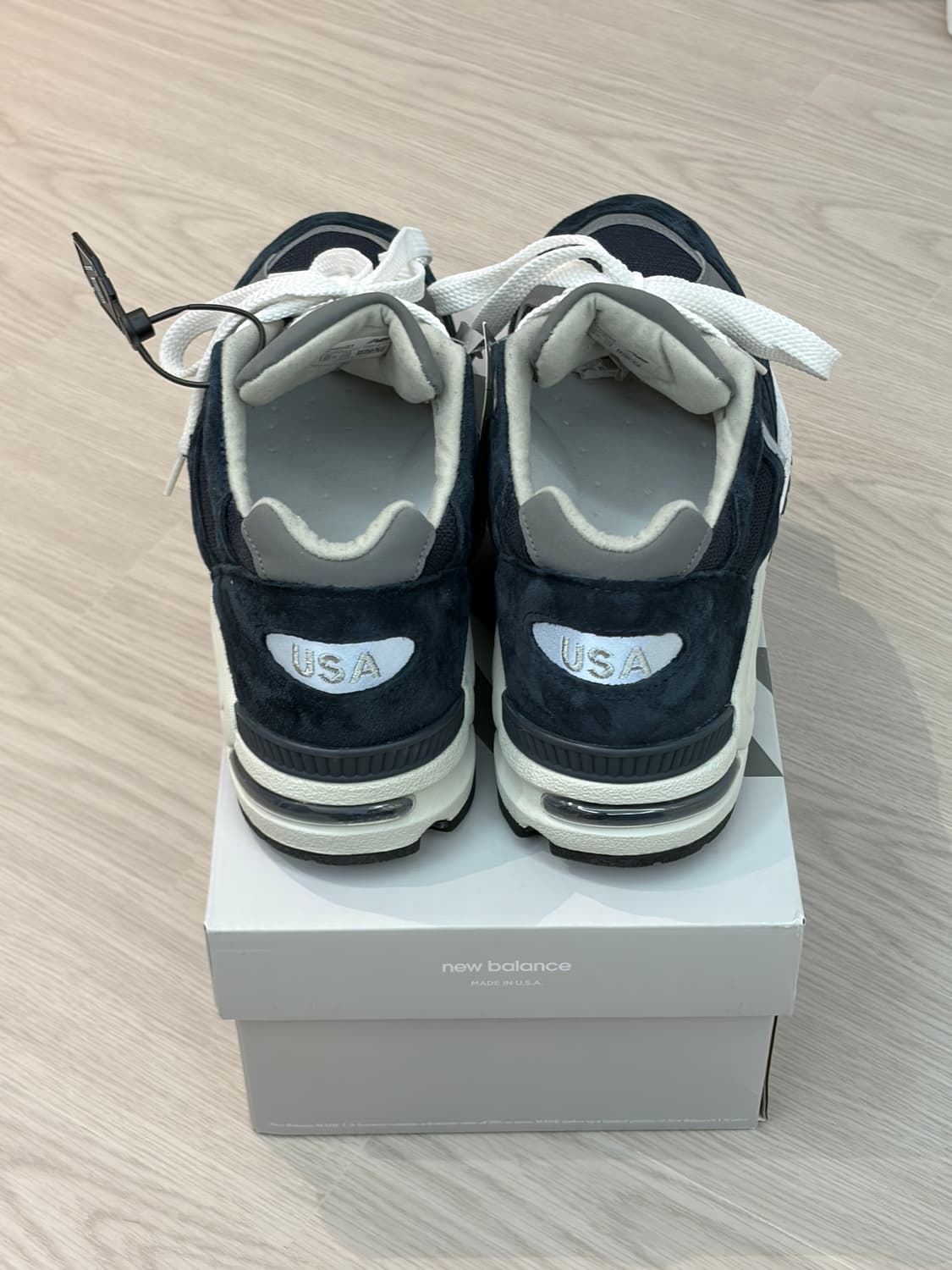 [270] 뉴발란스 990v2 네이비 새상품 상품이미지3