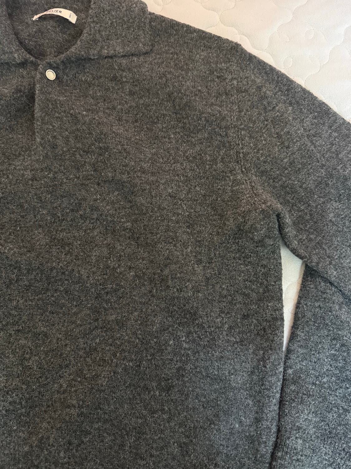 벨리에 카라 니트 판매합니다! (차콜그레이 | L사이즈) 상품이미지3