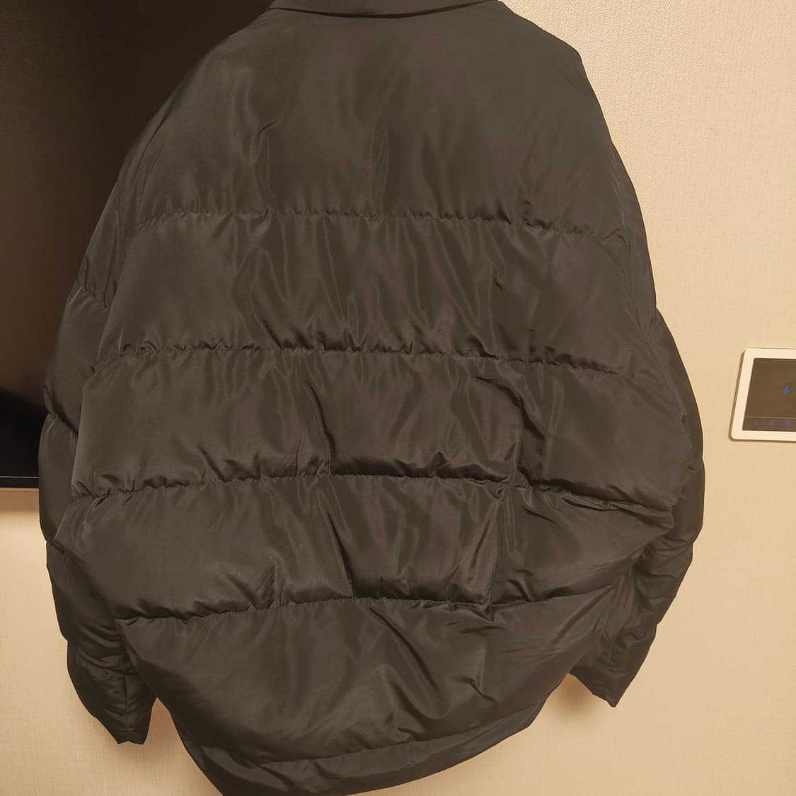 발렌시아가 스포티비 패딩 상품이미지4