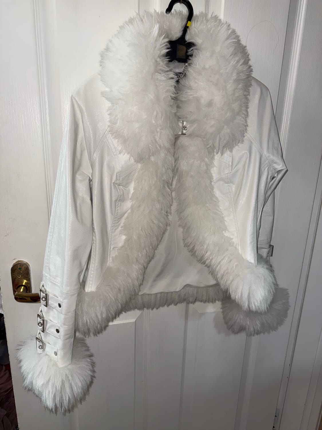 돌스킬 화이트 세미레더 퍼자켓 미디움  상품이미지3