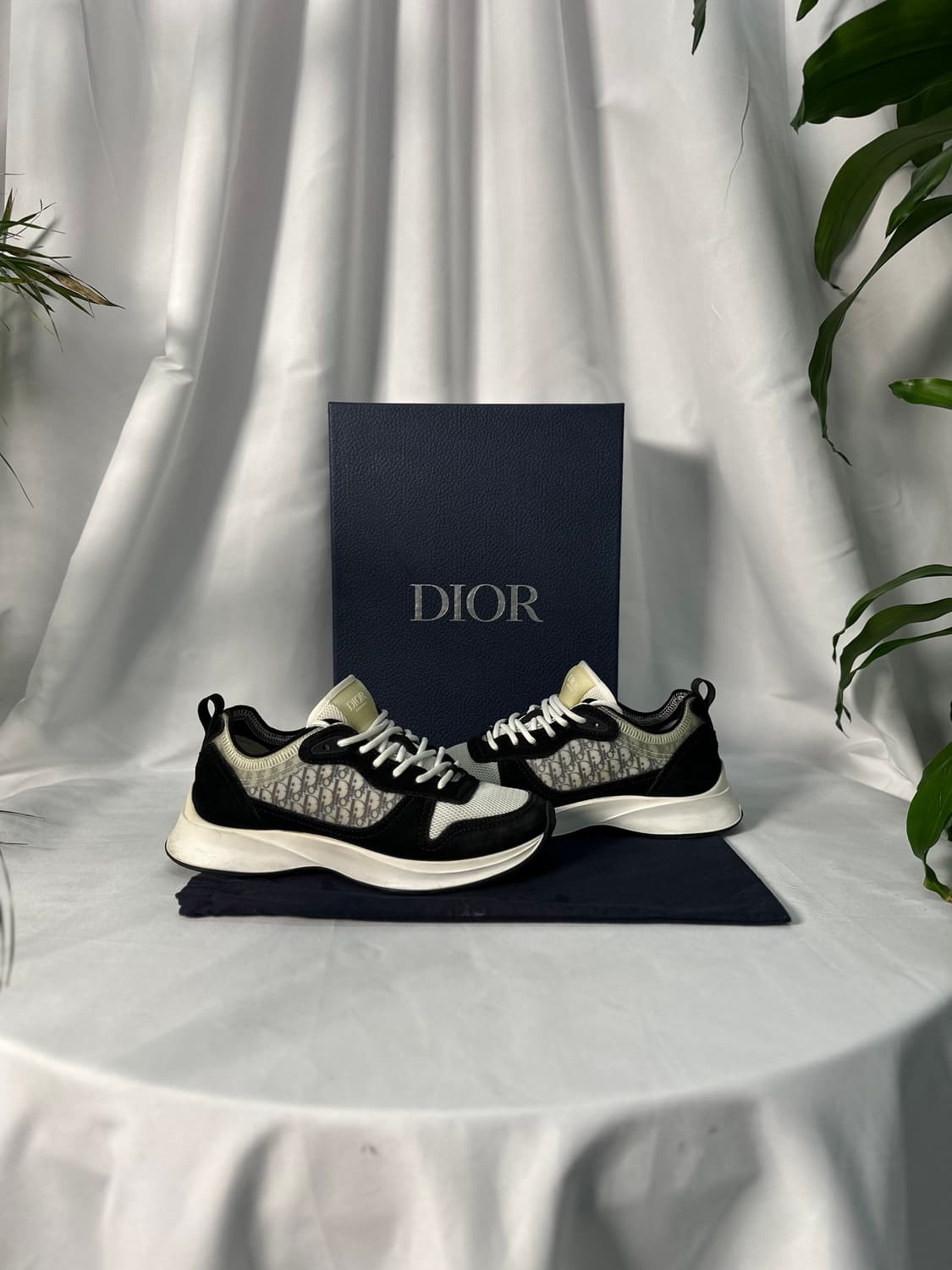 디올 B25 러너스니커즈 블랙 상품이미지1