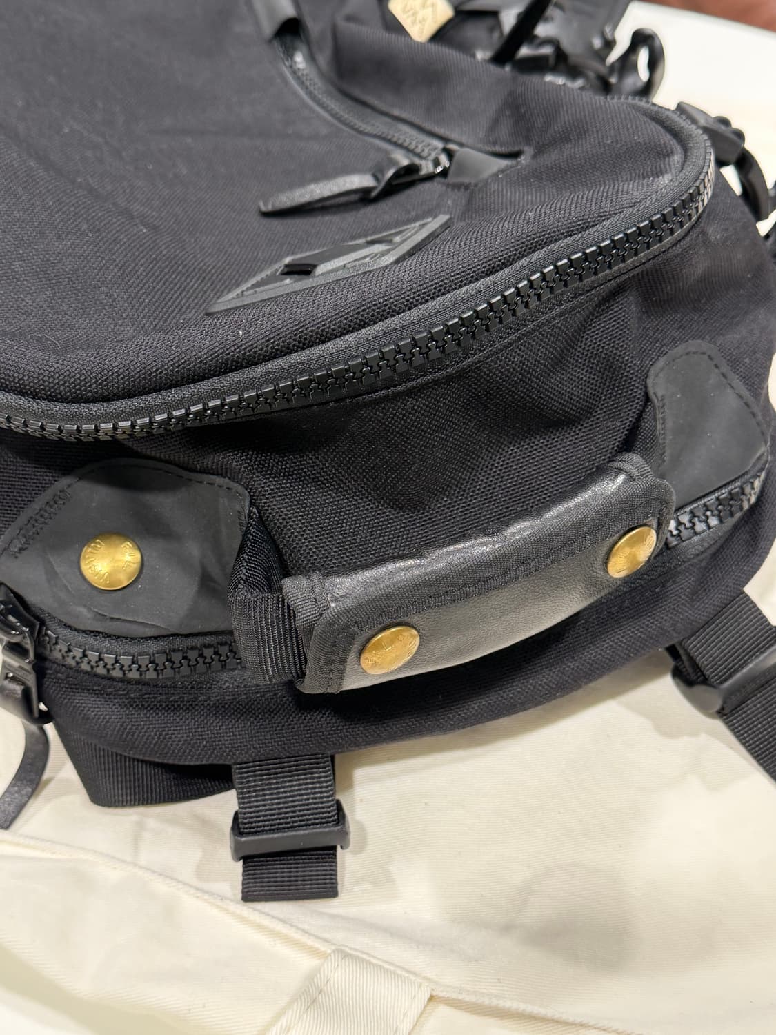 비즈빔 코듀라 백팩 20L 블랙 상품이미지4