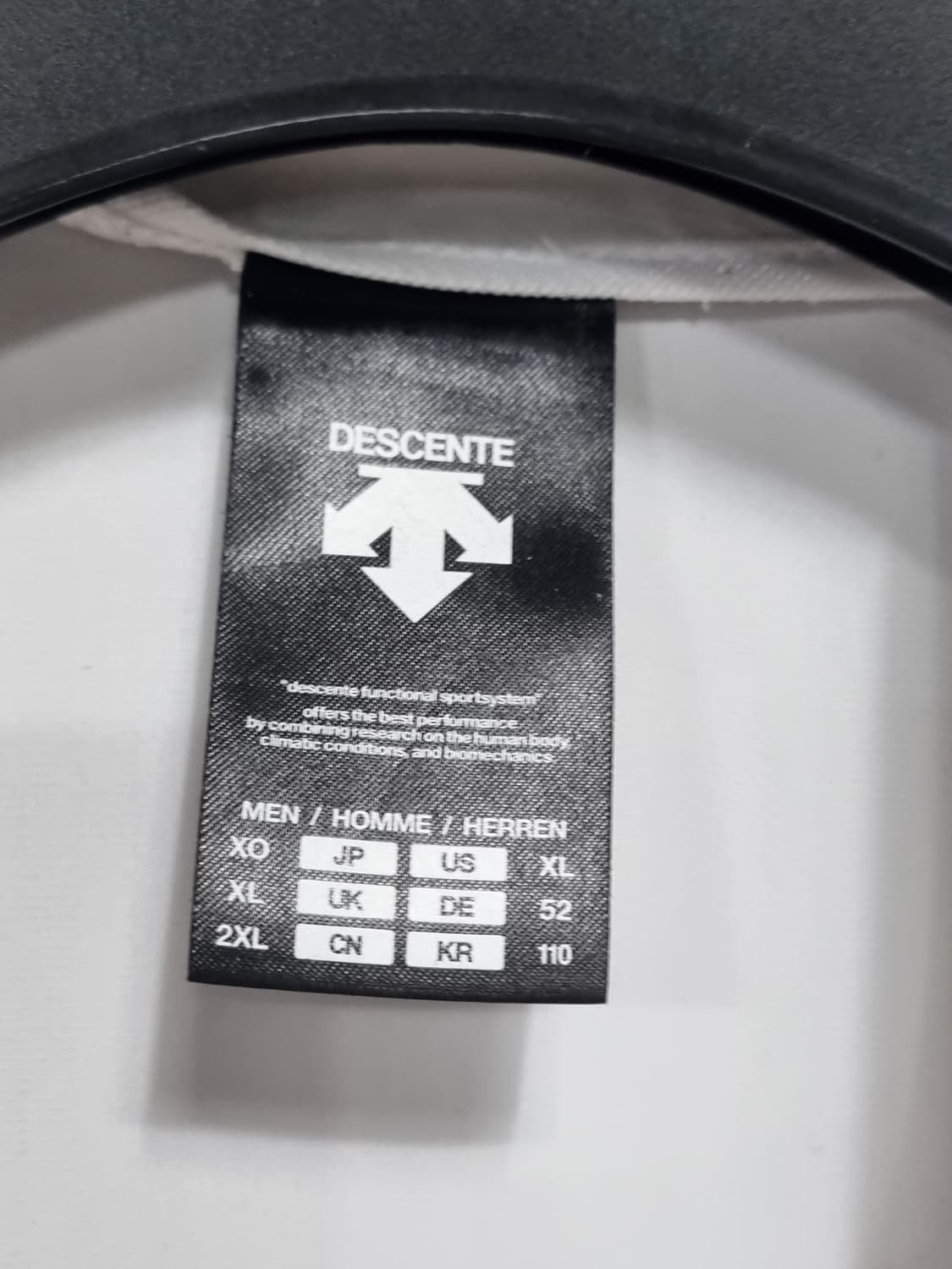 데상트 남성 스위스 트라이애슬론팀 기능성 집업 상품이미지6