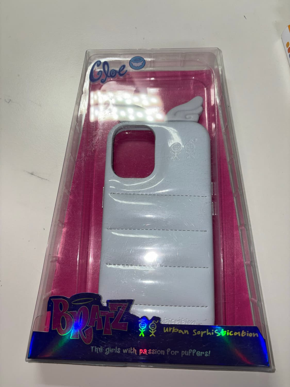 어반소피스티케이션 아이폰16 클로이 푸퍼 케이스 판매 상품이미지1