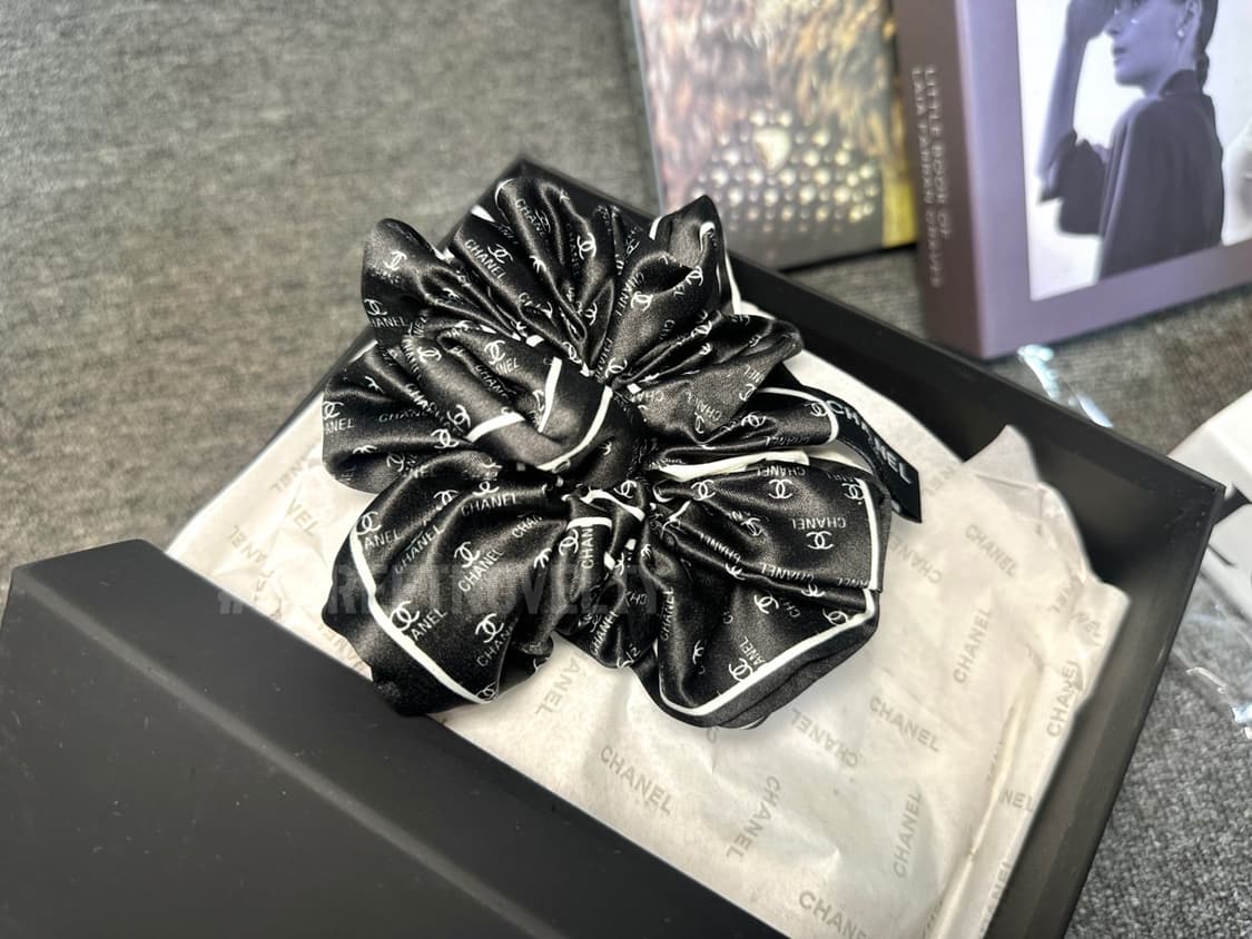 샤넬 헤어슈슈 블랙 상품이미지9