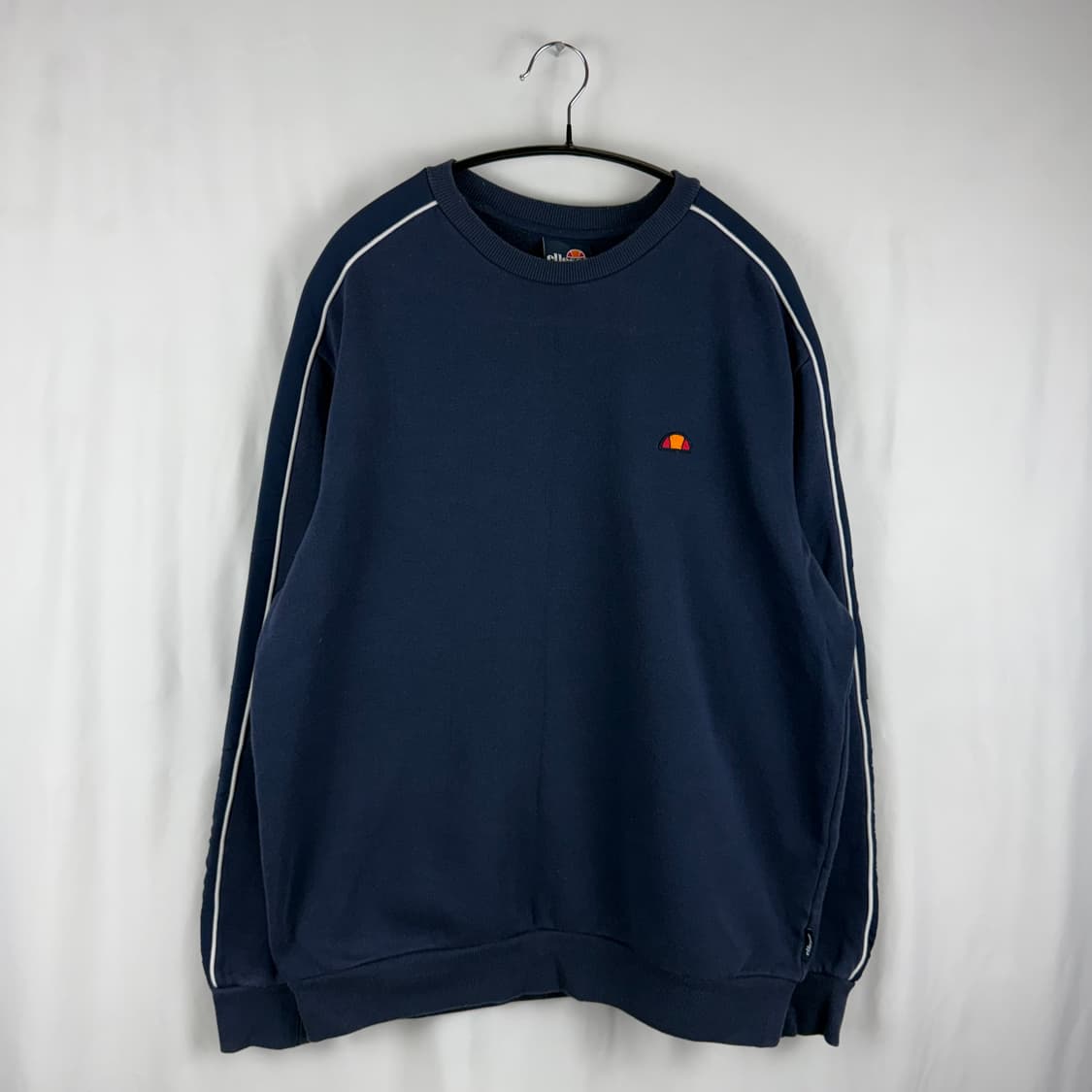 (무료배송)M) 엘레쎄 올드스쿨 맨투맨 네이비 상품이미지2