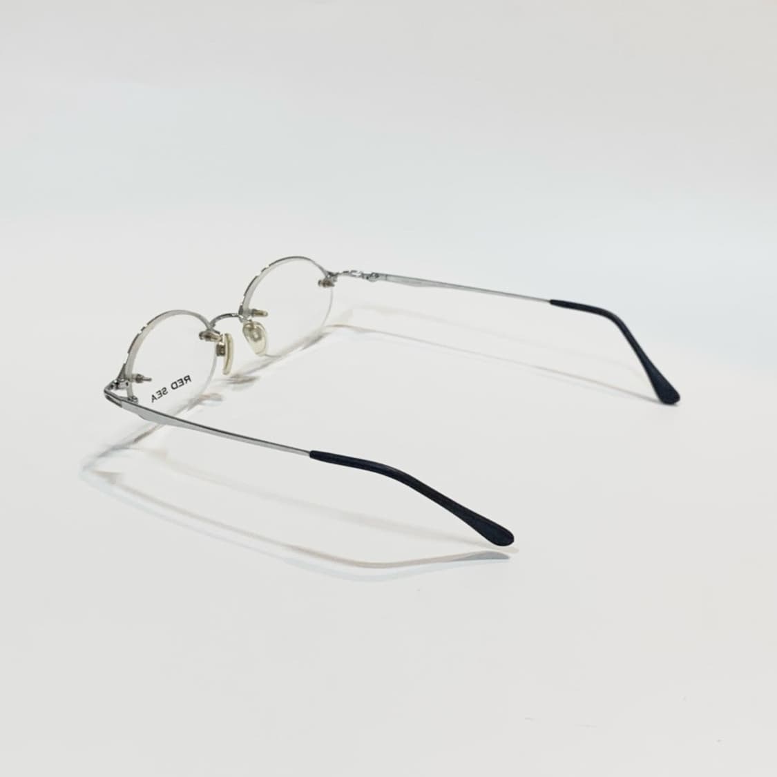 [픽키-679] 미니멀 라운드 실버 안경 초슬림 템플 초경량 남녀공용 상품이미지4