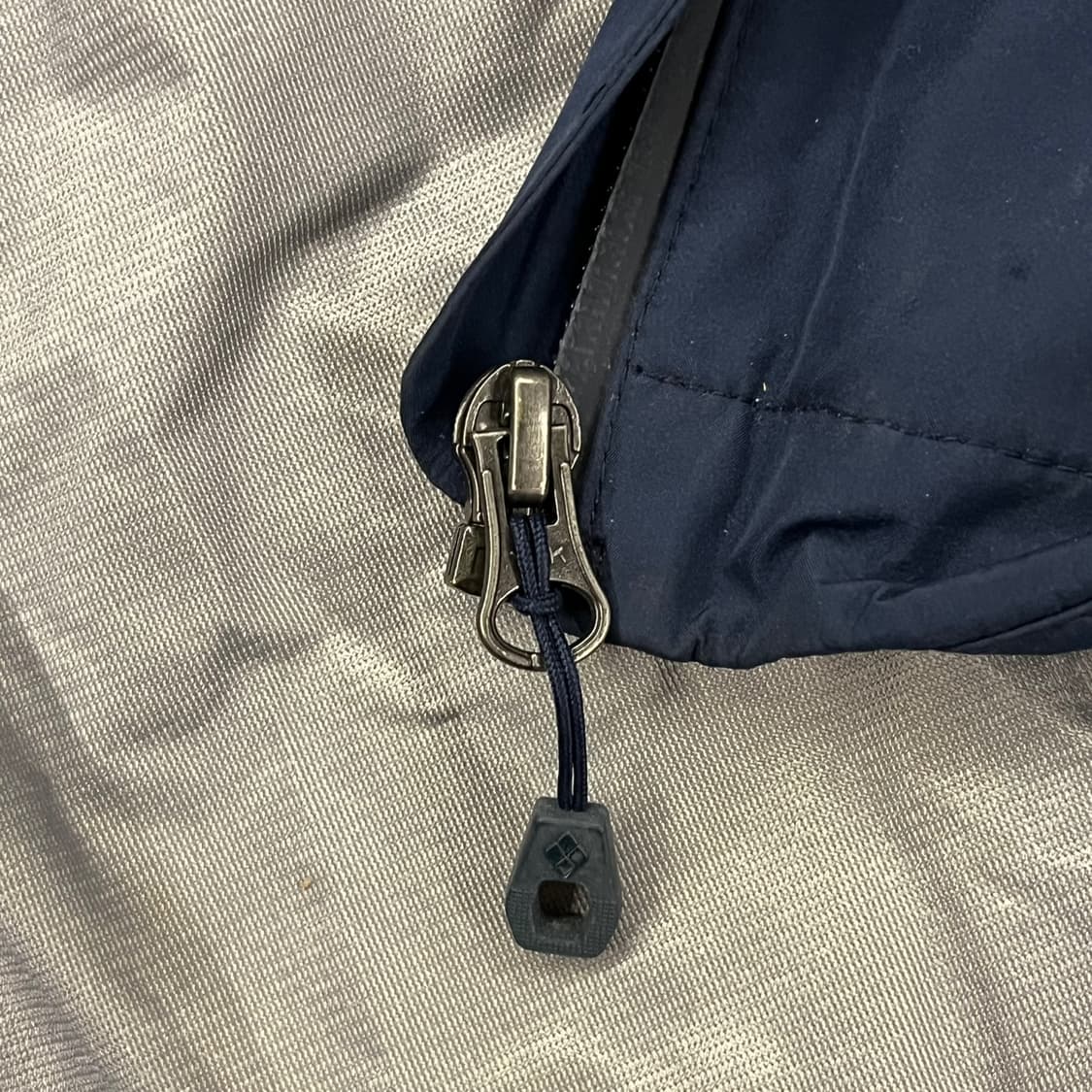 [정품/100] 몽벨 네이비 바람막이 후드 자켓 b17 상품이미지7