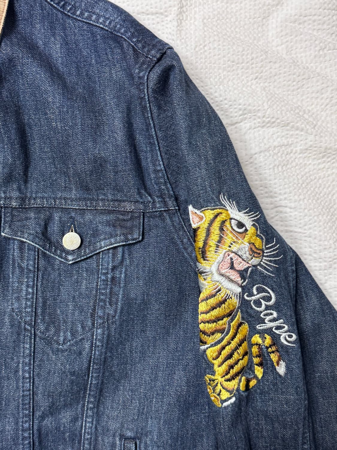 베이프 타이거 와이드 데님 자켓 인디고 상품이미지5