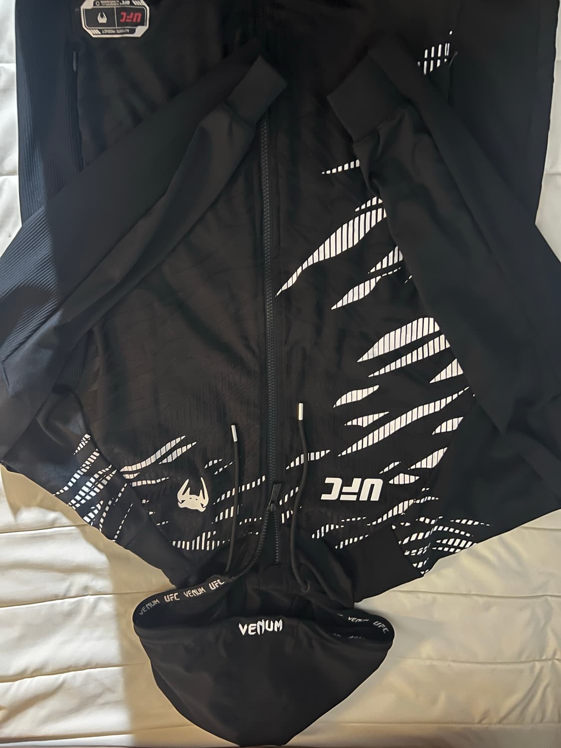 UFC 베넘 선수지급용 후드자켓 M 상품이미지1