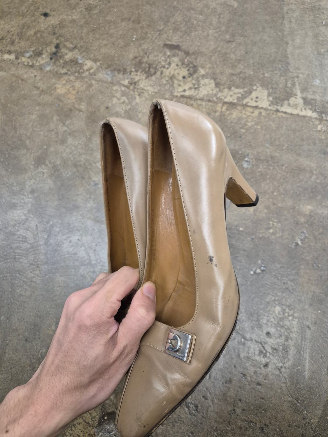 페라가모 베이지 펌프스 230 상품이미지3