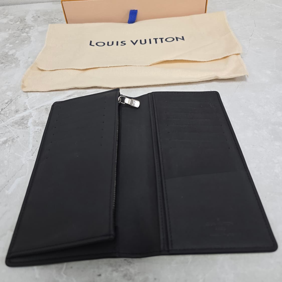 루이비통 브라짜 토뤼옹 모노그램 장지갑 판매 상품이미지4