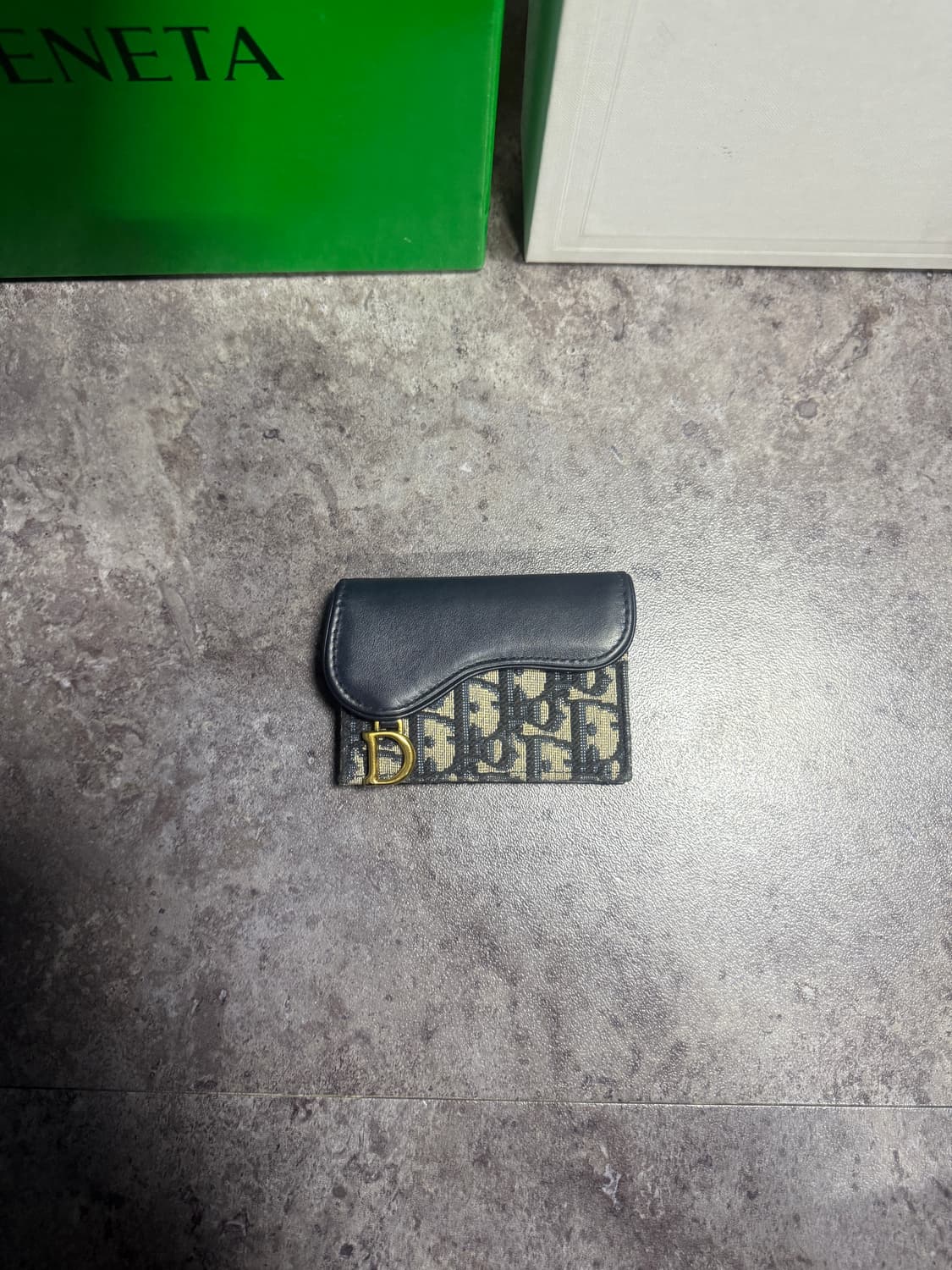 디올 오블리크 새들 카드지갑 상품이미지1