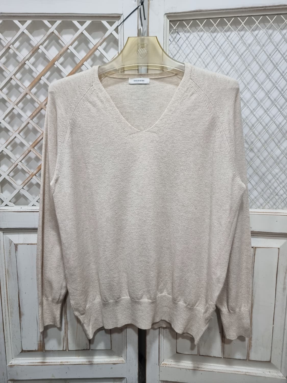 쉬즈미스 니트 V넥 (C712 상품이미지1