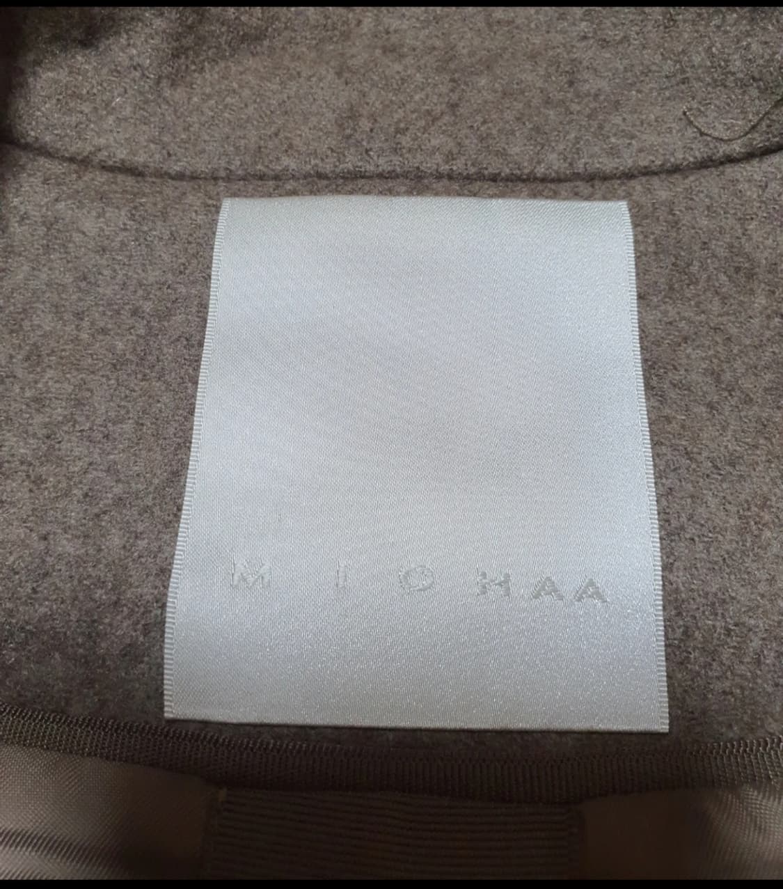 현대백화점에서 산 미샤 캐시미어 코트 55 정품 상품이미지4
