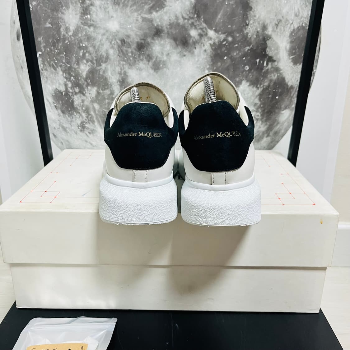 정품 39) 알렉산더 맥퀸 블랙 오버솔 스니커즈 250~255 상품이미지5