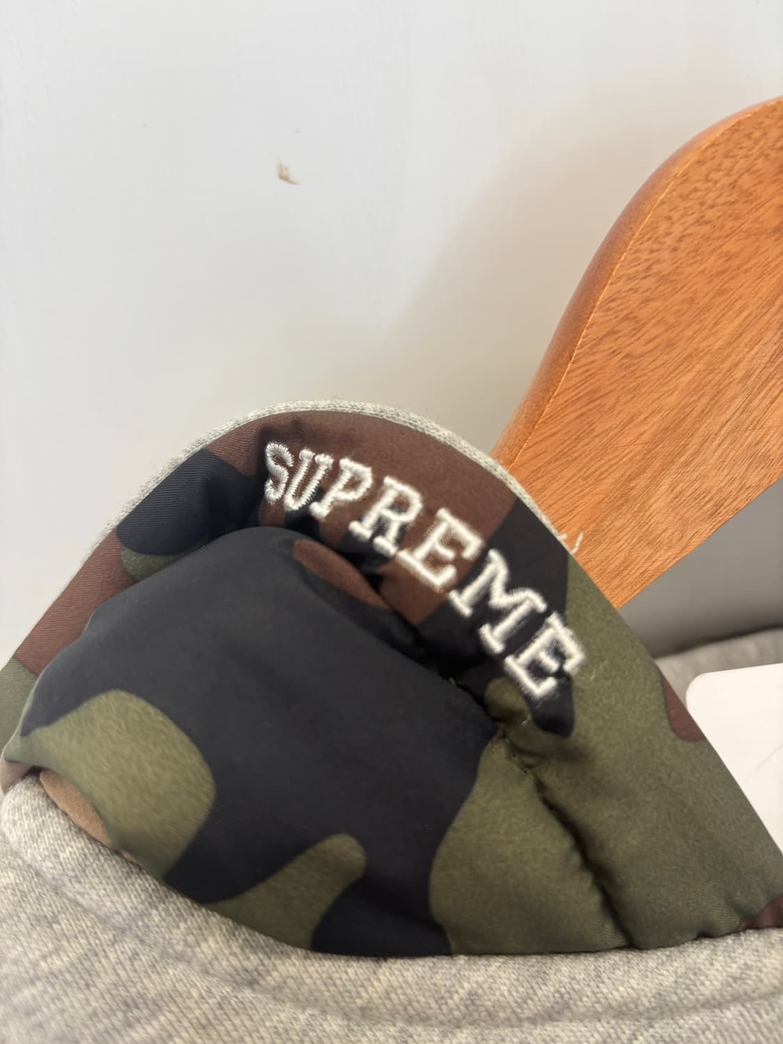 Supreme x champion riversible padding 상품이미지7