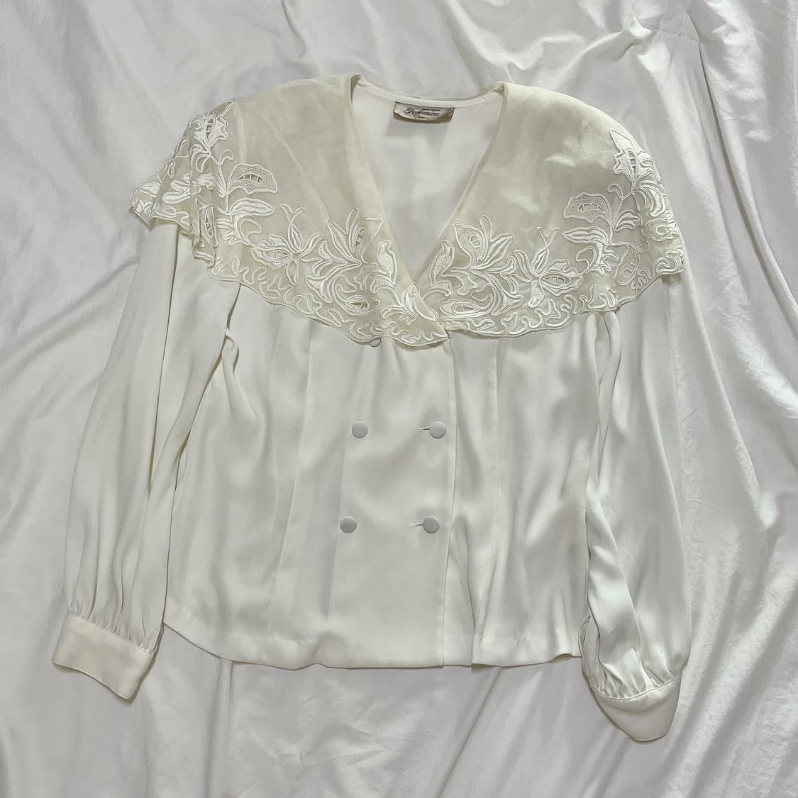 빈티지 ) 레이스 케이프 더블단추 블라우스 상품이미지2