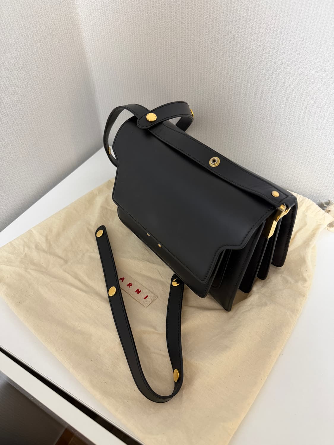 마르니 트렁크백 미디움 블랙 상품이미지3