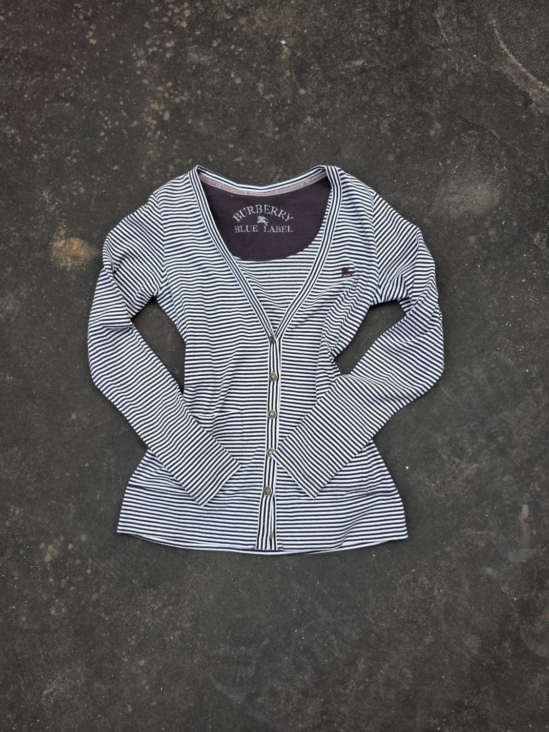 버버리 단가라 가디건 상품이미지1