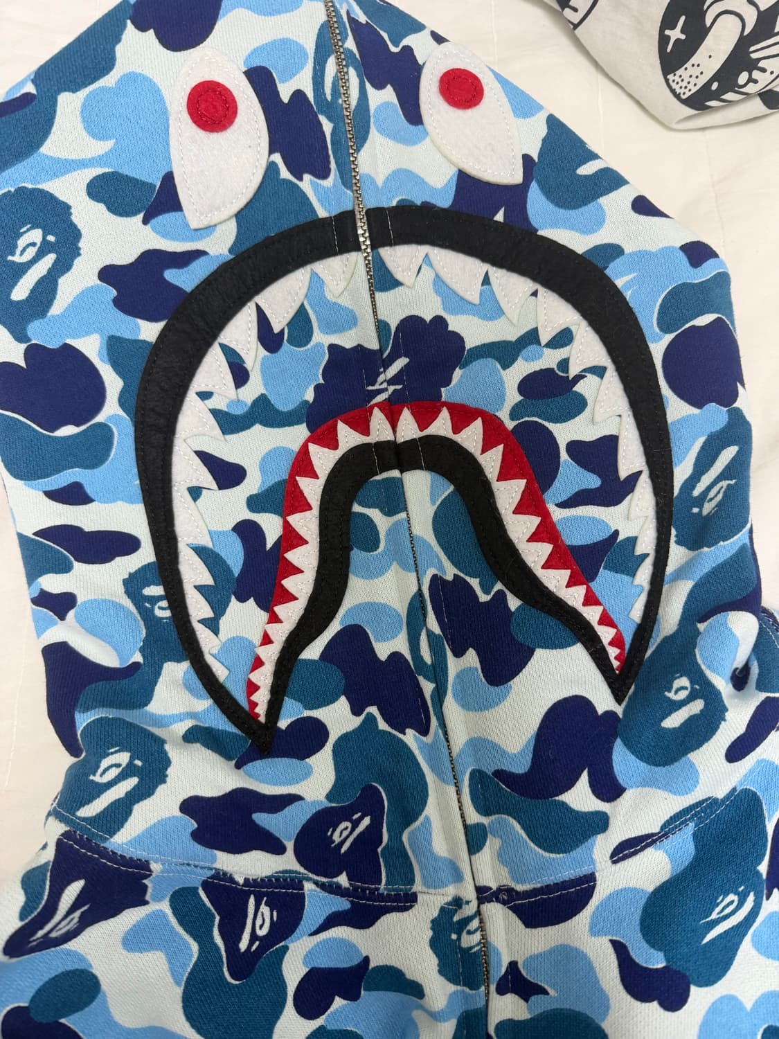 (급처)베이프 ABC 카모 샤크 풀 집 후드 블루 상품이미지3