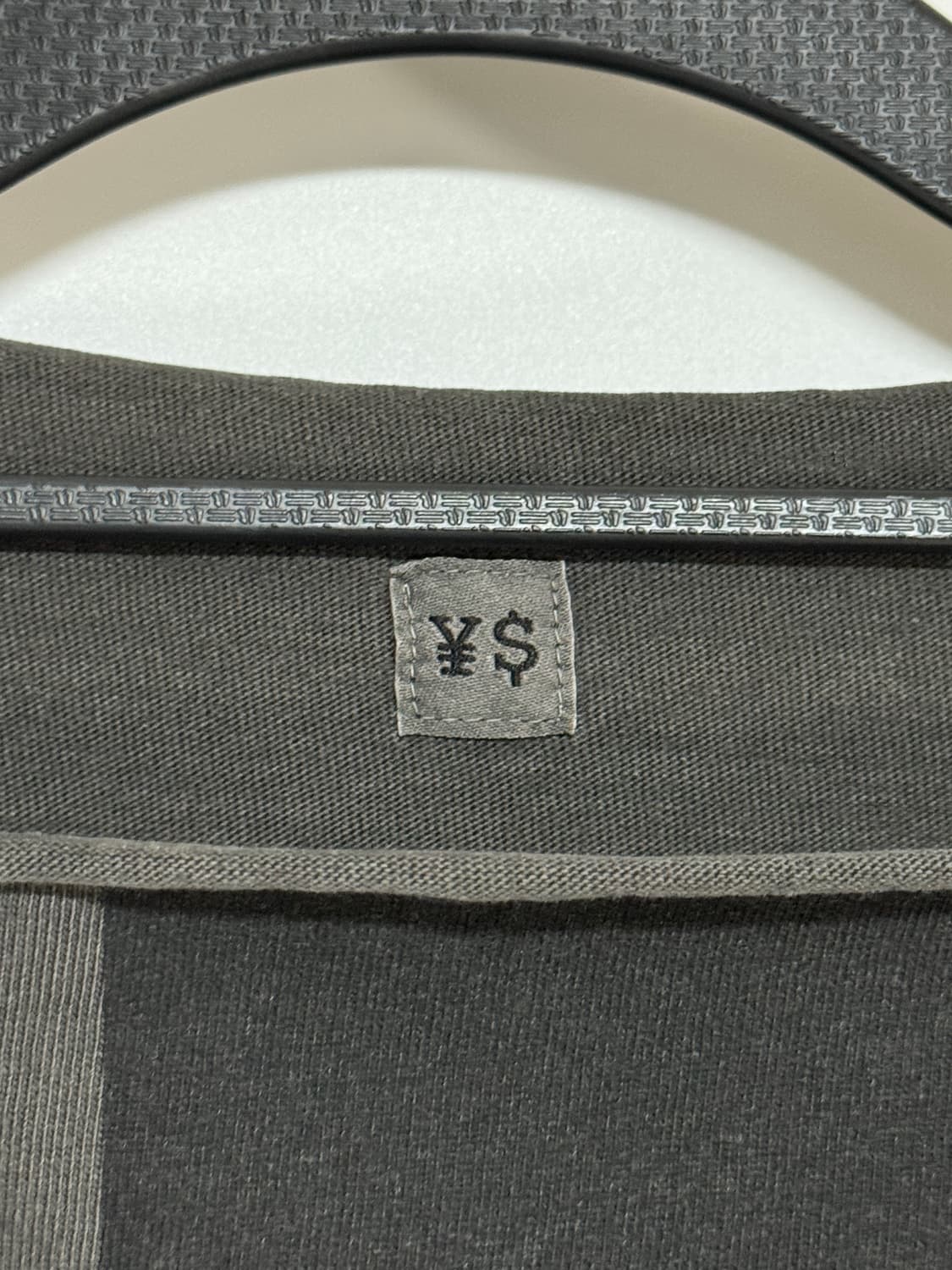 한정판 칸예 VULTURES 고양 크로스 반팔티 100-105 새상품 상품이미지6