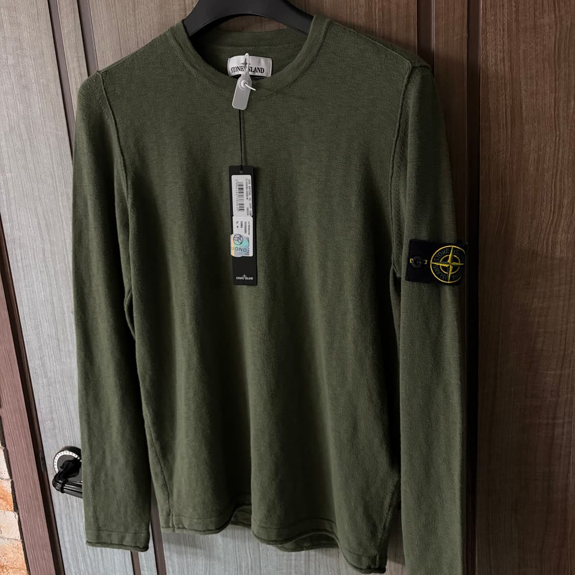 새상품(M)스톤아일랜드 와펜 슬리브 티셔츠 올리브 상품이미지1