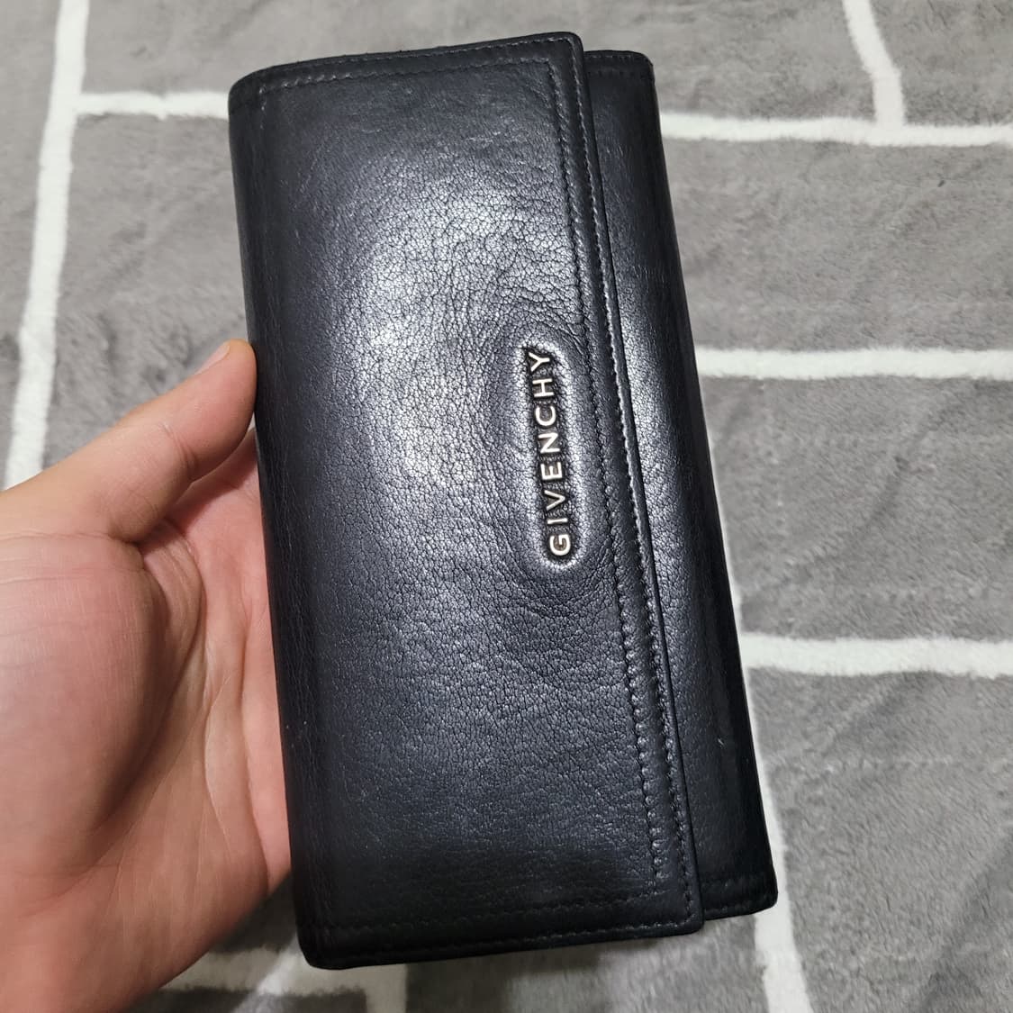 정품 지방시 여성 장지갑 상품이미지1