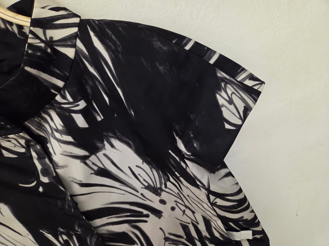 HERNO 블랙 화이트 패턴 반팔 쟈켓 상품이미지4