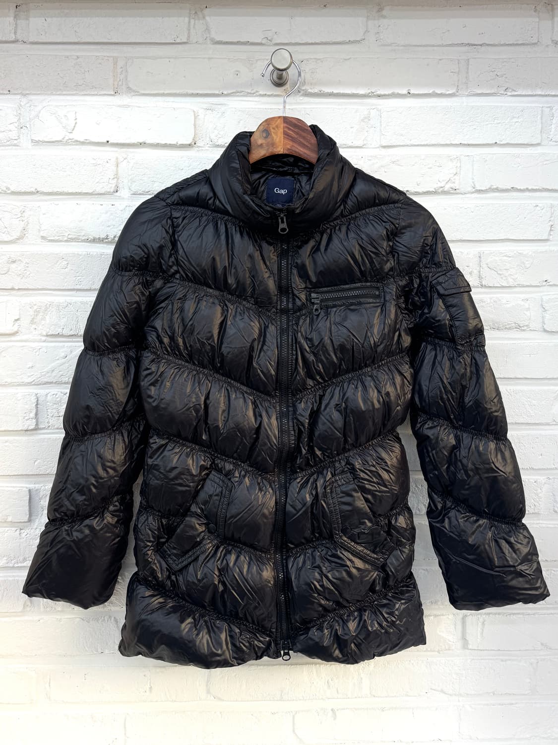 갭 블랙 유광 패딩 상품이미지4