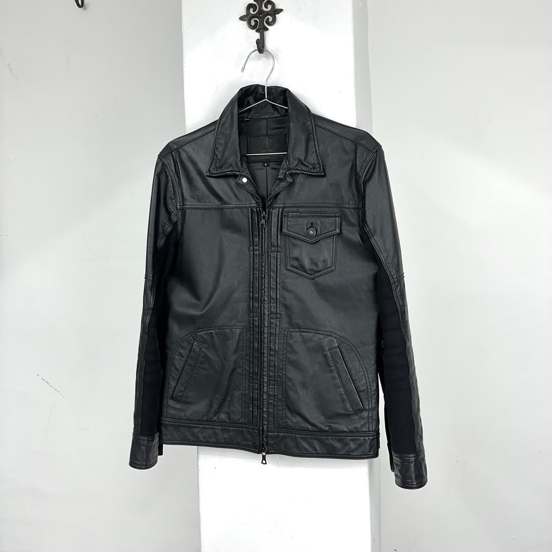 No id leather jacket 상품이미지5