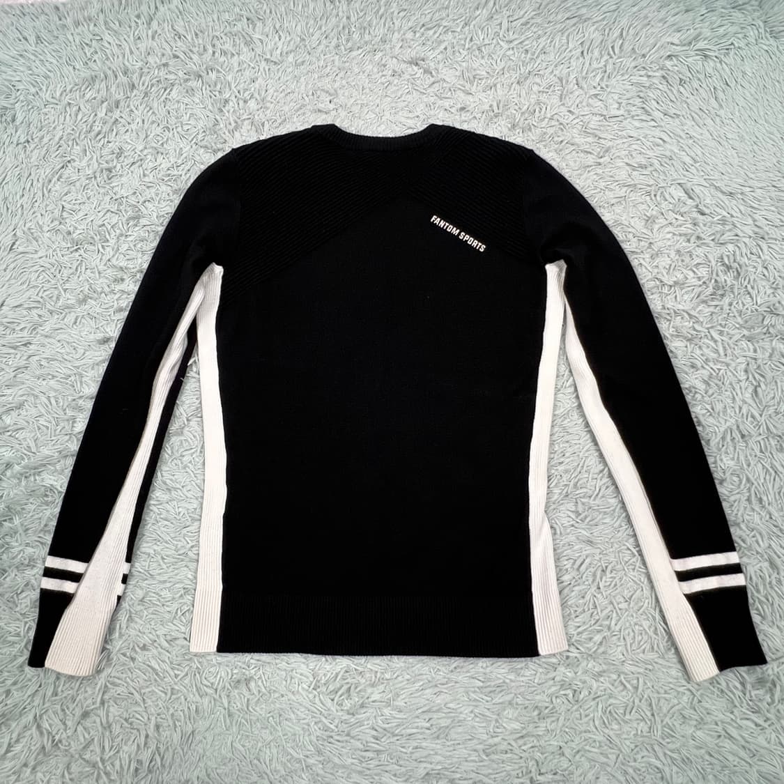 팬텀 여성 블랙&화이트 배색 니트 95 상품이미지5