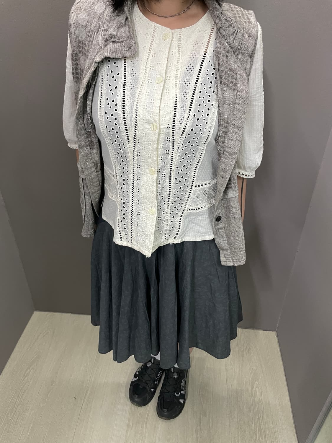 C006 JPN 레이스 펀칭 블라우스 ₊˚⊹♡⊹˚₊ 상품이미지4