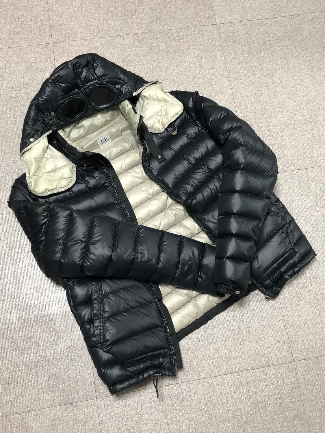 씨피컴퍼니 cp company 패딩 상품이미지1